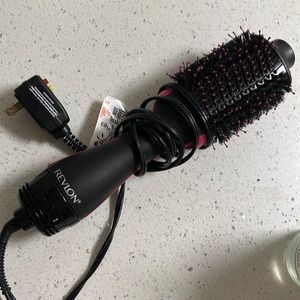 ❌SOLD❌ Revlon one-step volumizer original 1.0 hair drier and hot air brush